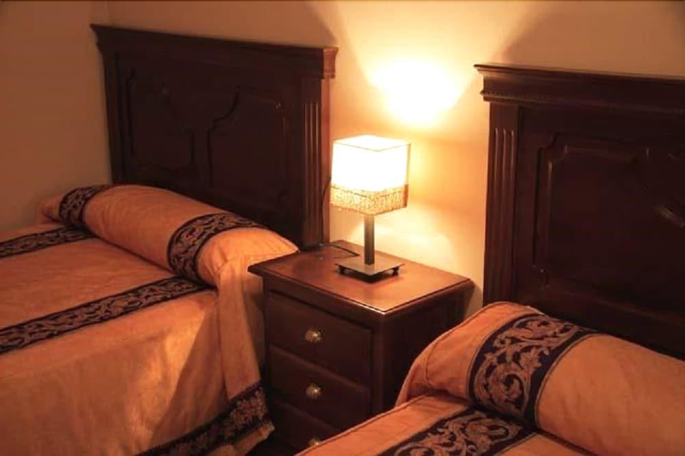 Hotel Patri Huescar Luaran gambar