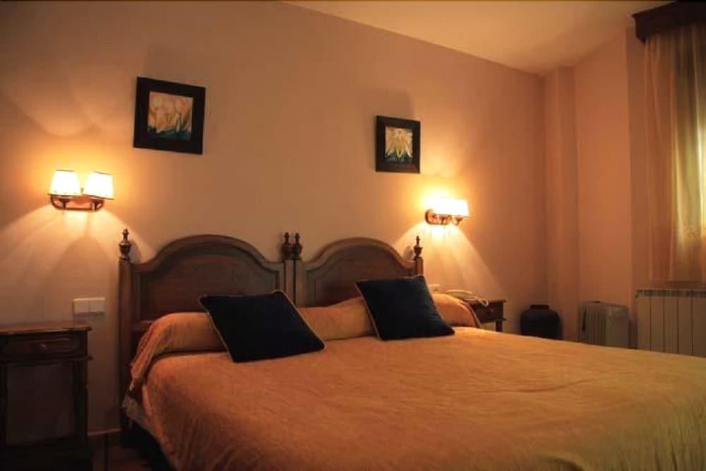 Hotel Patri Huescar Luaran gambar