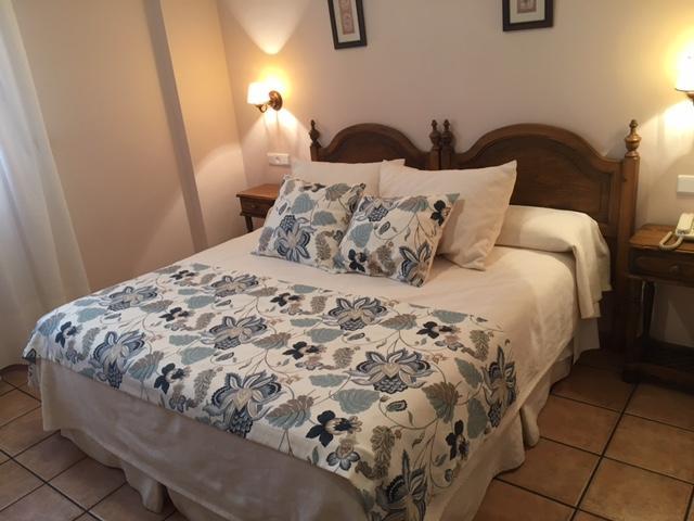 Hotel Patri Huescar Luaran gambar
